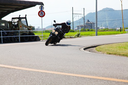 バイクのハンドリング