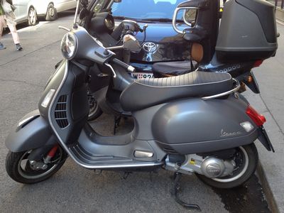 Vespa GTS125