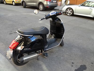 Vespa GTS125i.e