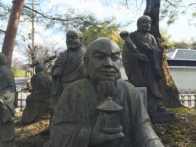 嵐山で京都っぽい彫刻を発見
